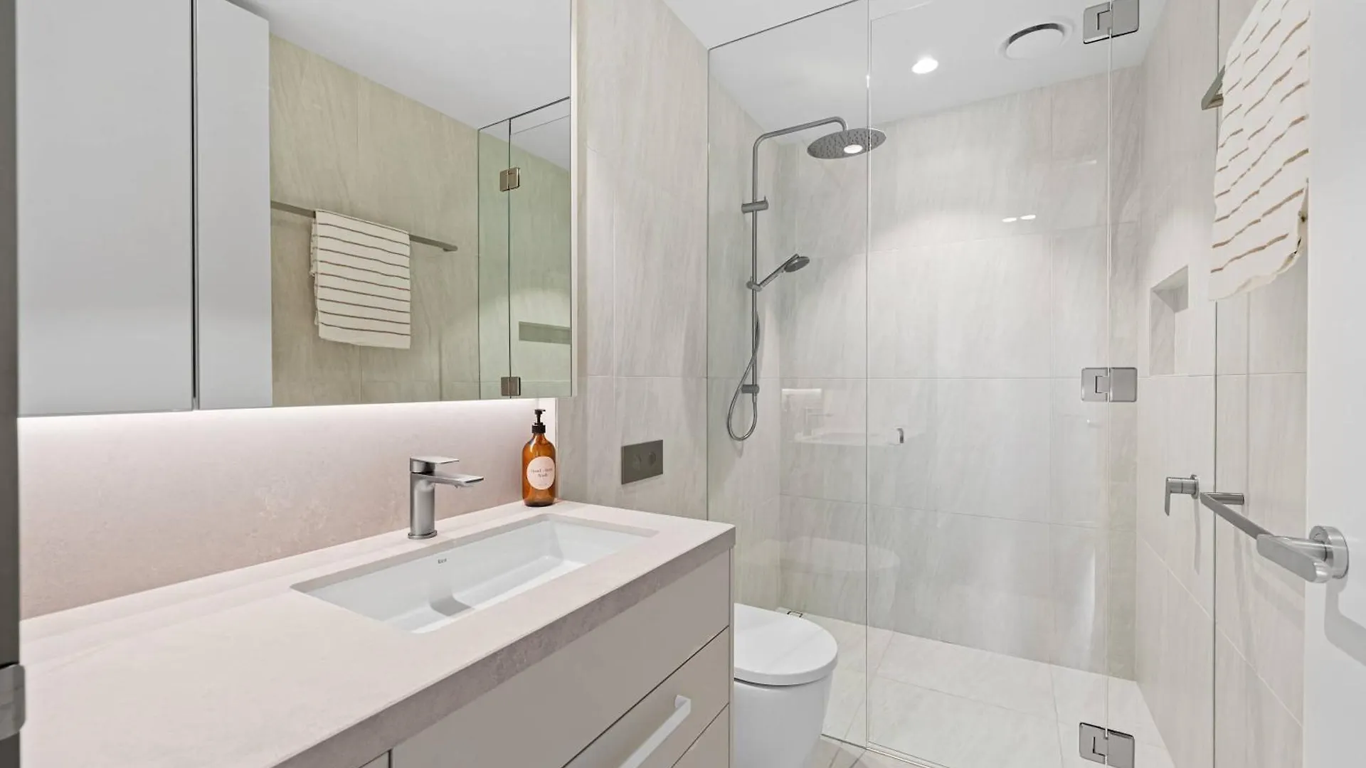 Solara At Kirra Daire Gold Coast Avustralya